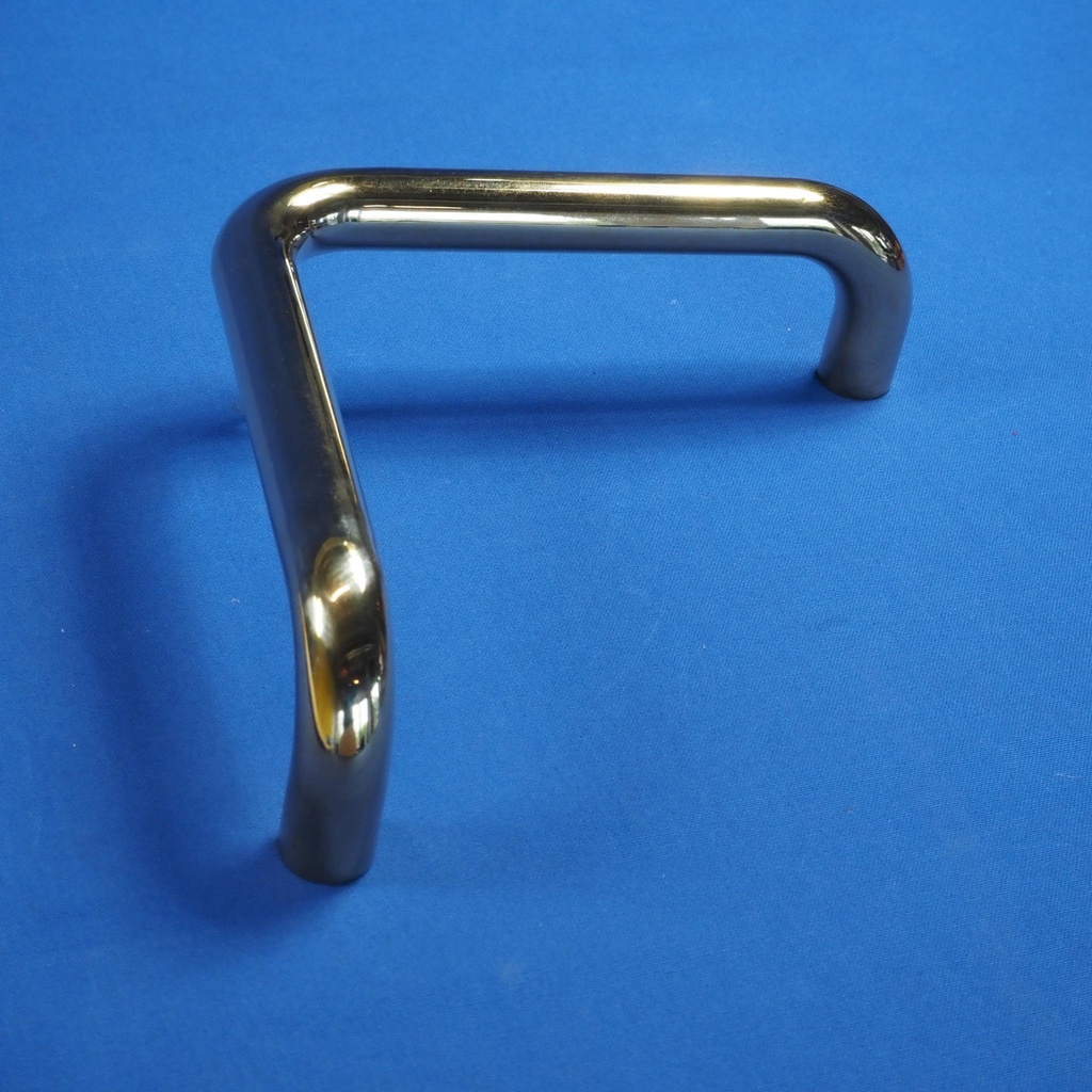 Grab bar by Linea Bertomani