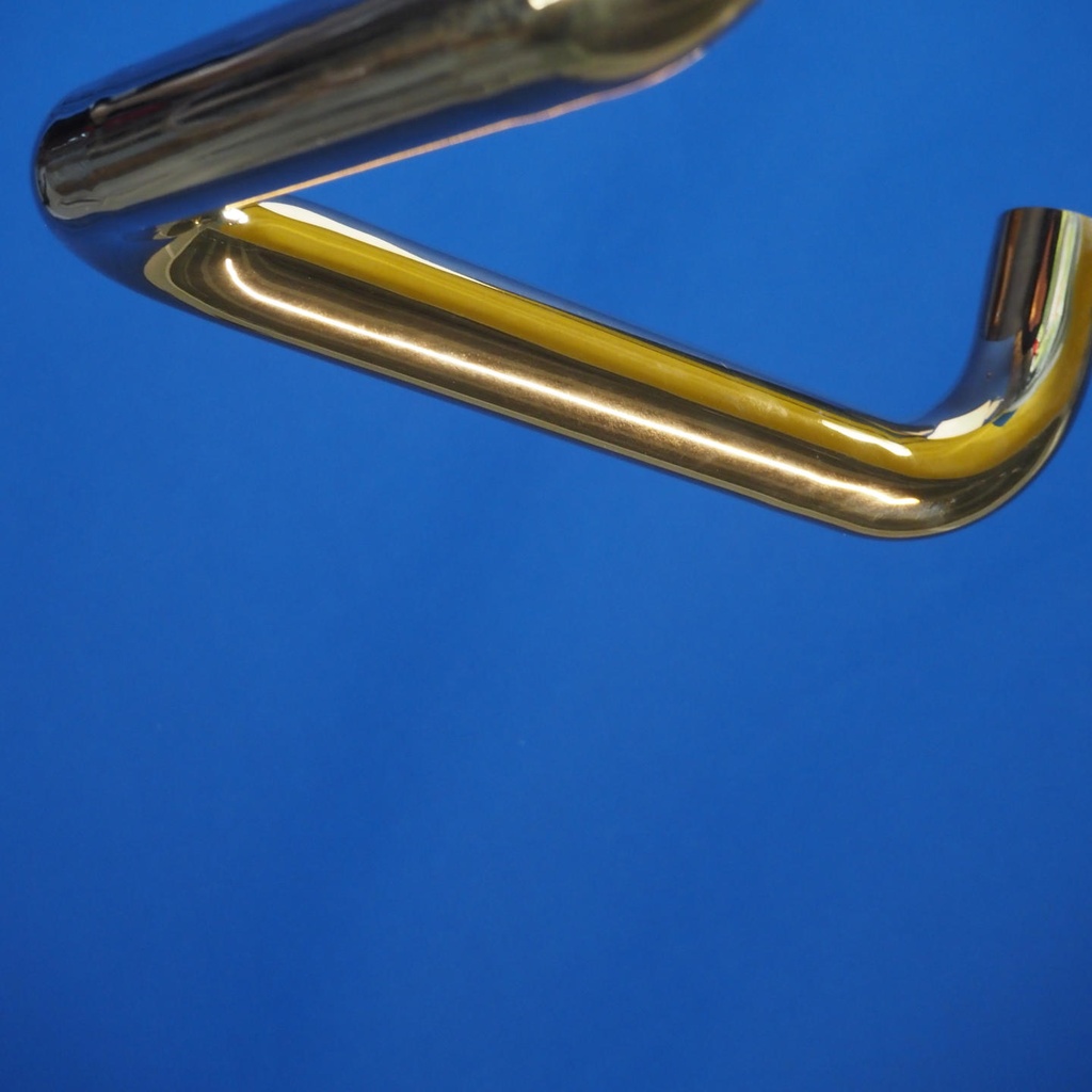 Grab bar by Linea Bertomani