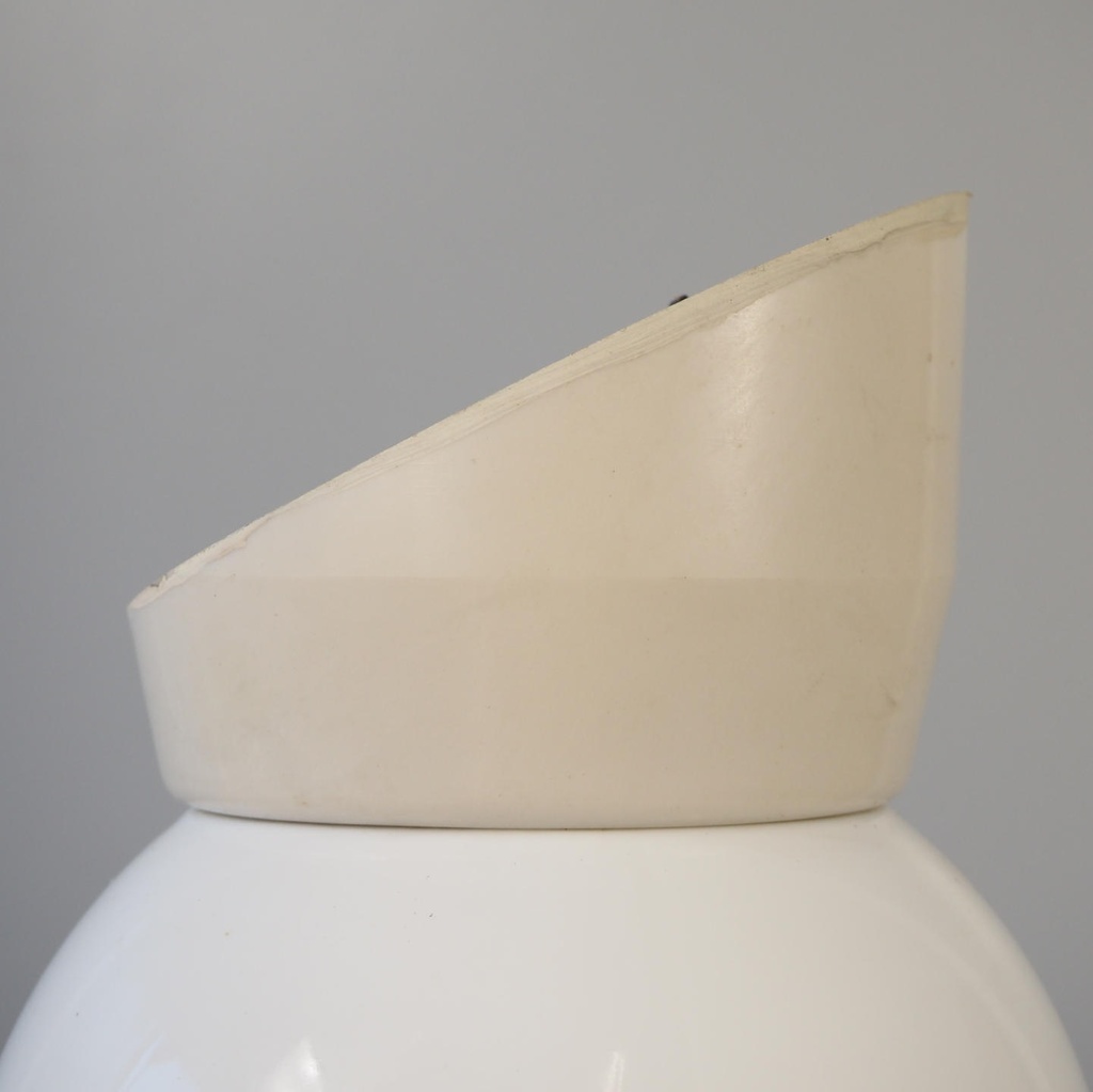 Wall light 'Bo-Niko' in opaline glass and bakelite by Niko (ca. 1960)