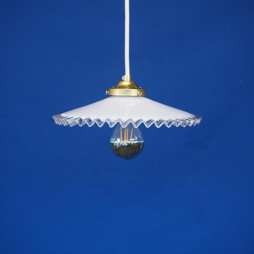Hanging light 'Inga' with shade in opaline glass