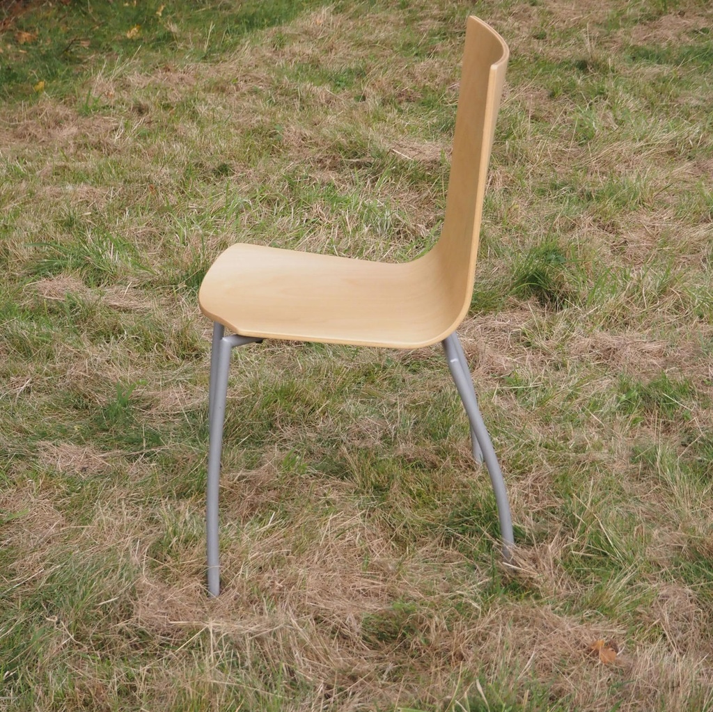 Stackable chair in plywood by Kinnarps - Grey legs