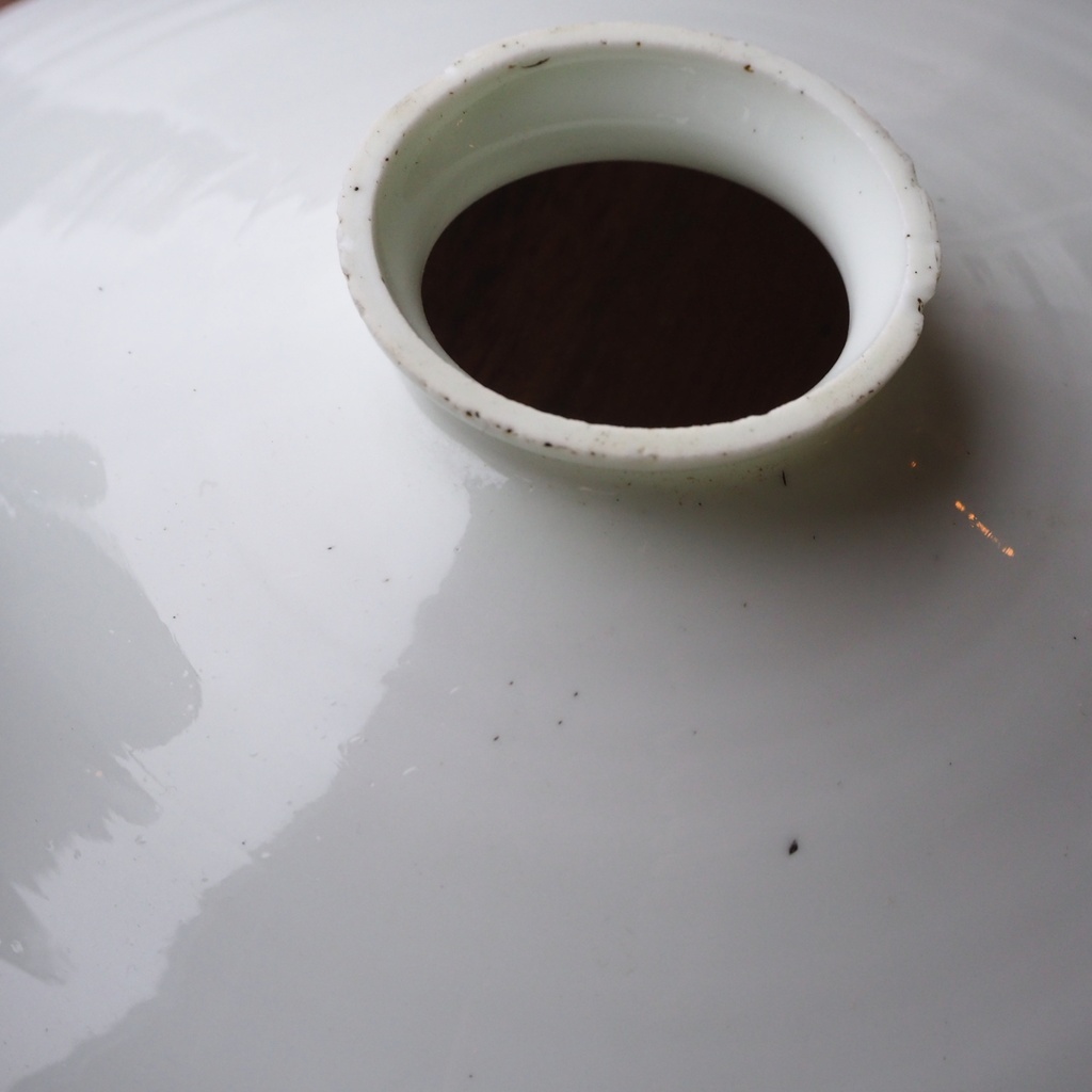 Hanging light 'Mario' with shade in opaline glass