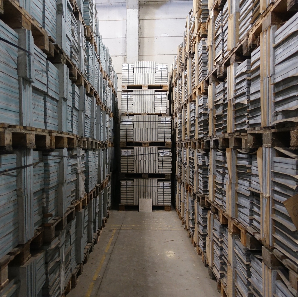 Terrazzo 'Casella' floor tiles by Bomarbre (30 x 30 cm) - Sold per pallet