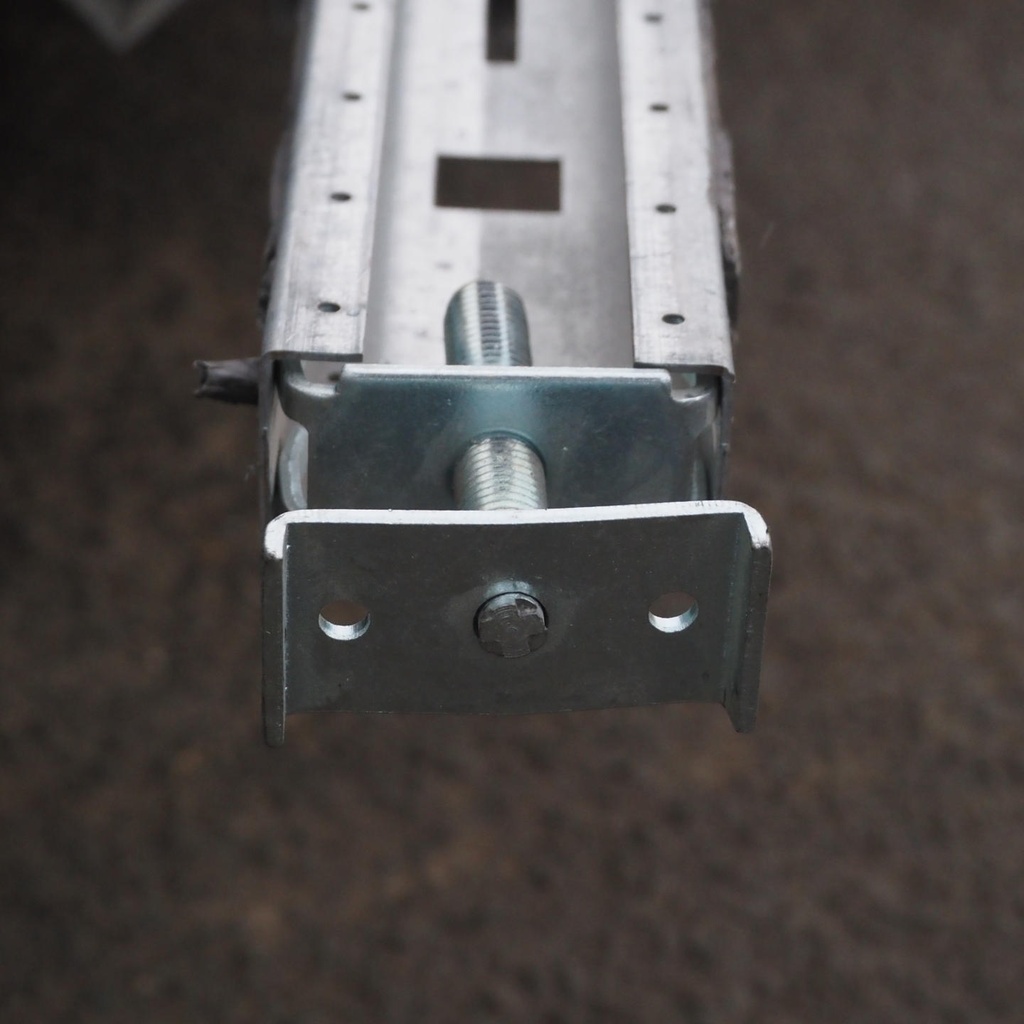 Galvanized steel vertical profile for JB 2000 partitions by Beddeleem (Various Length)