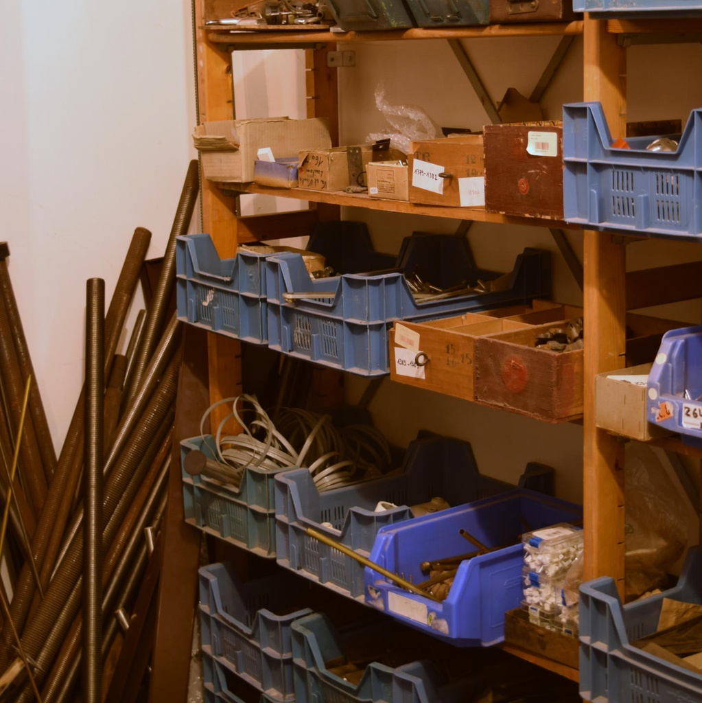 Various hardware (Kiloroom) - Only available in our physical shop