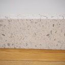 Floor plinth 'Pai' in Bomarbre terrazzo (L. 30 cm)