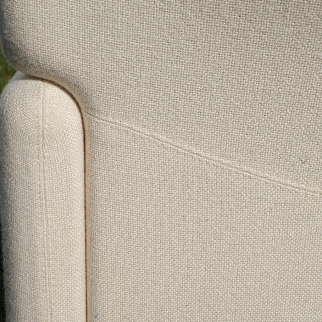 Armchair with casters by Tecno