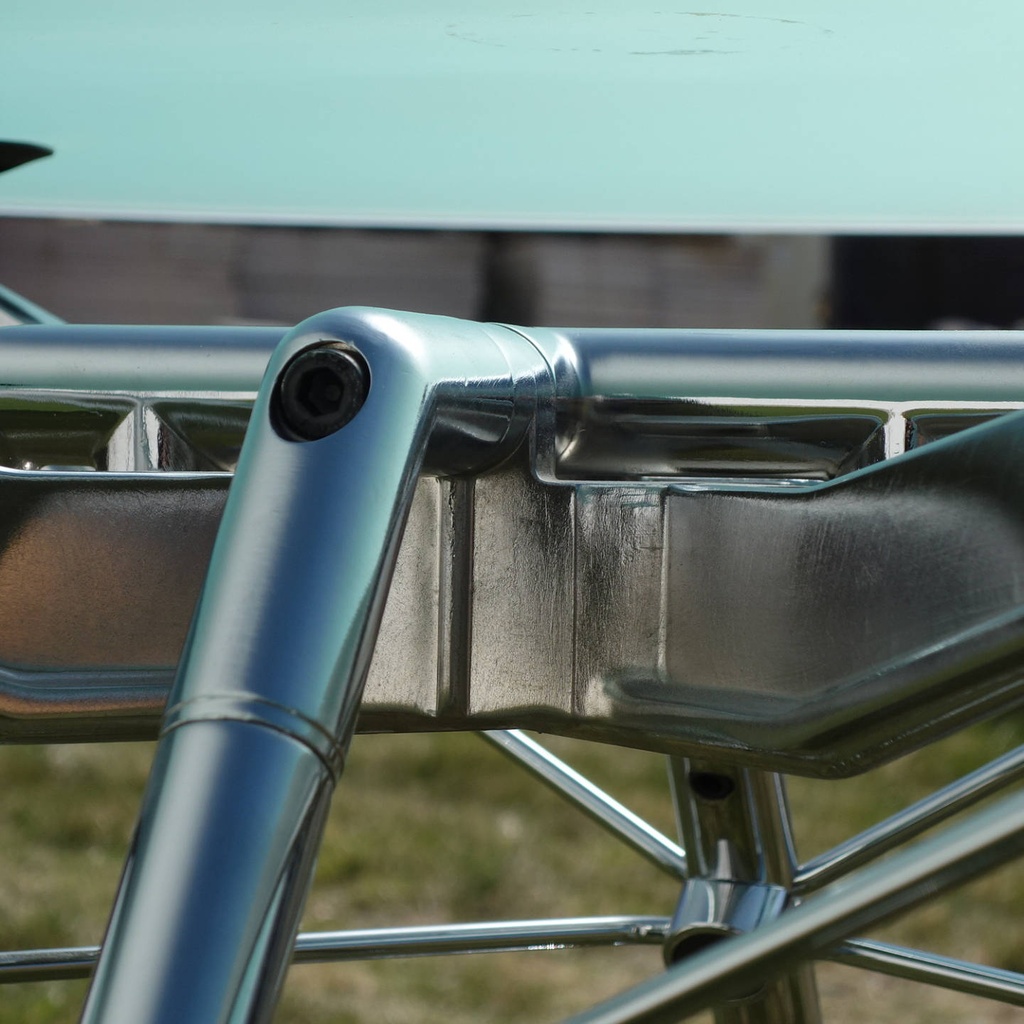 Round dining table 'Nomos' by Norman Foster for Tecno (ø 120 cm)