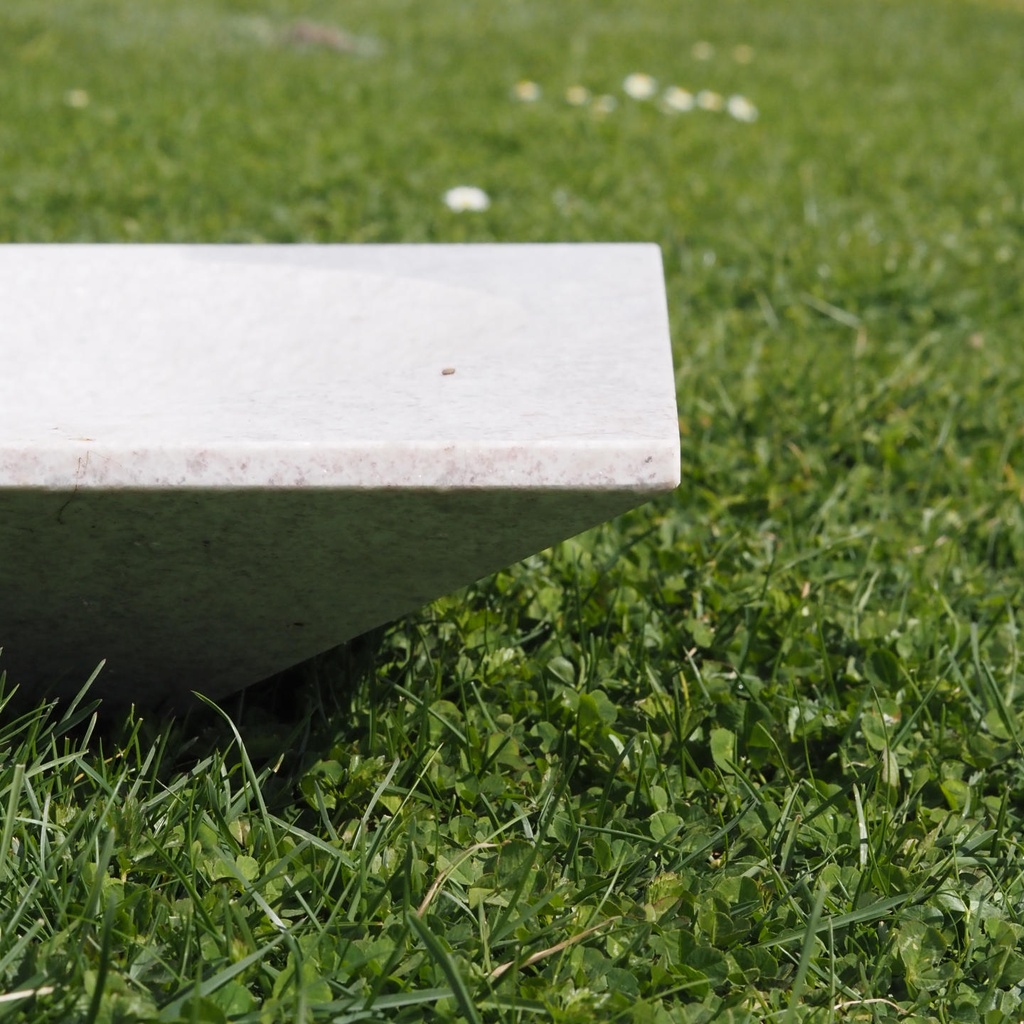 Square basin in natural stone (L/W. 44 cm) - White