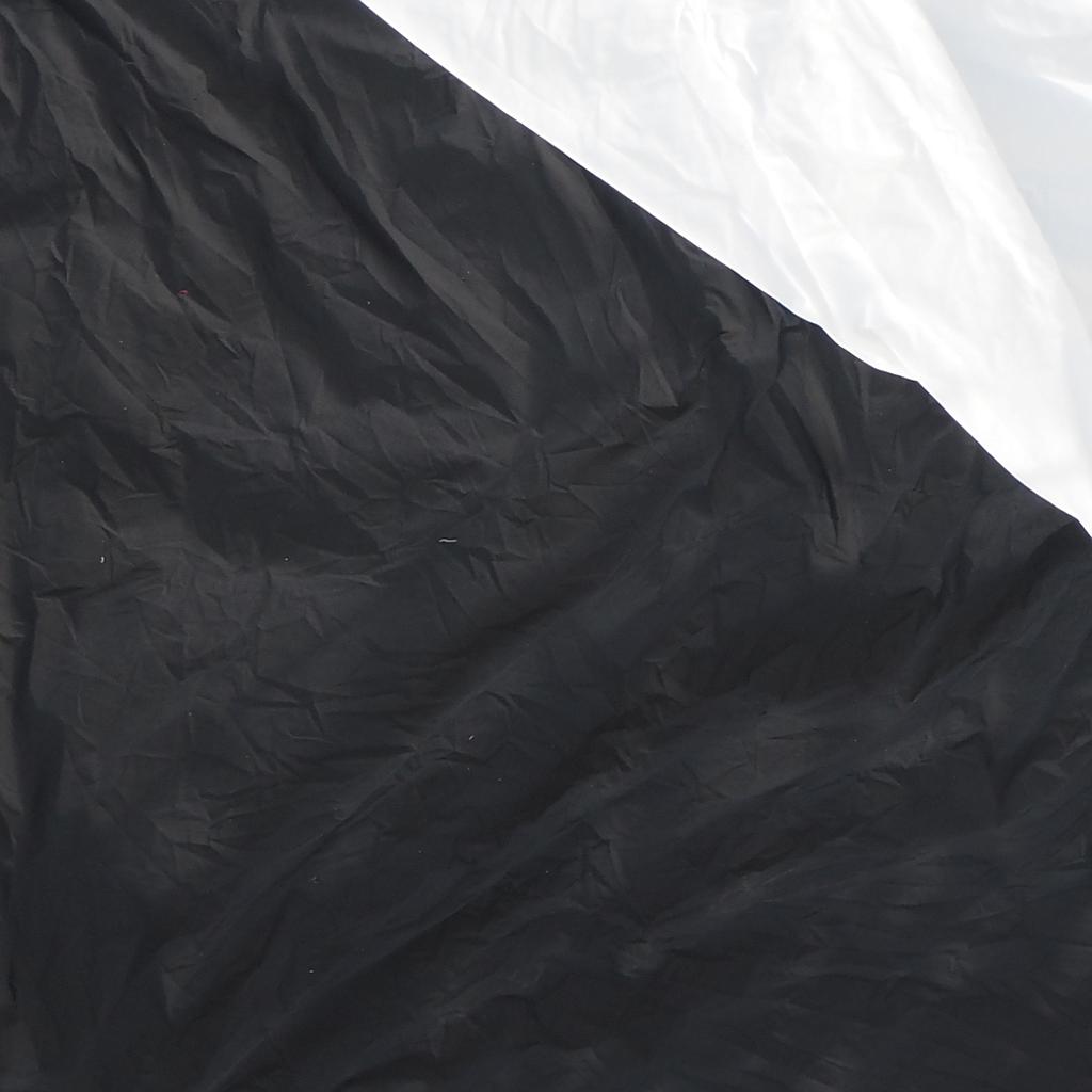 Flame retardant fabric 'Cyclo 200' by ShowTex (Black or White) - Only available in our physical shop