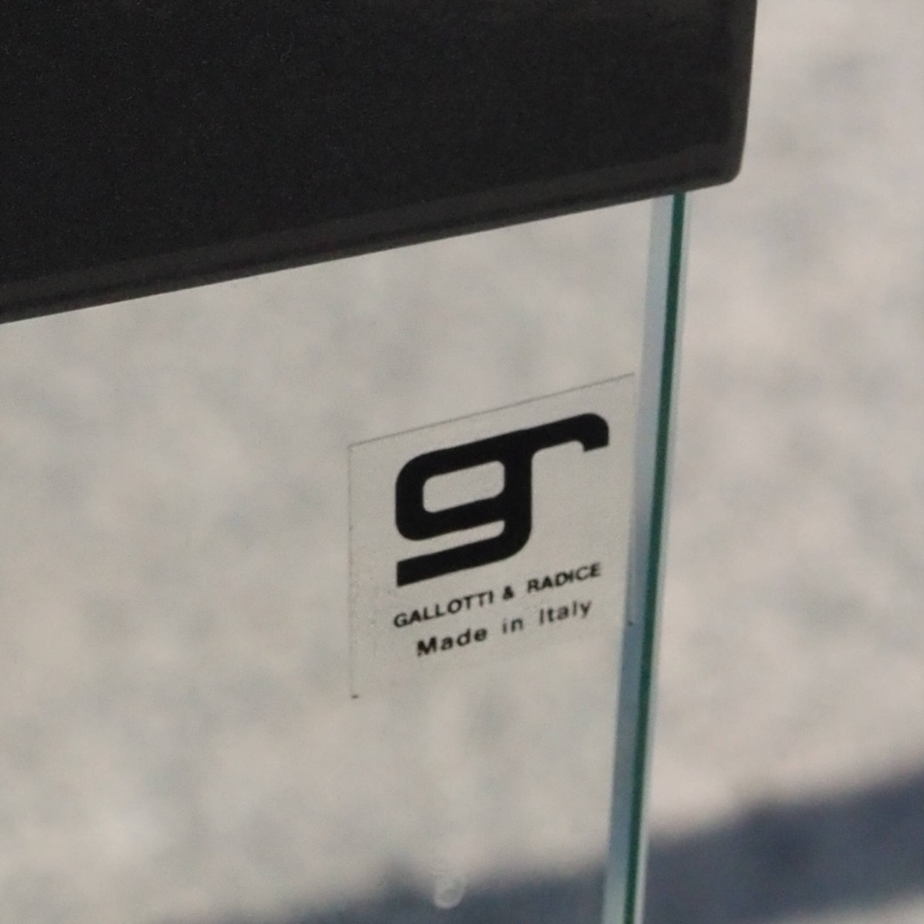 Side table by Pierangelo Gallotti for Gallotti & Radice (ca. 1980)