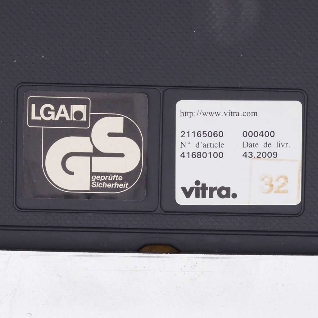 Cantilever armchair 'Visavis 2' by Antonio Citterio for Vitra