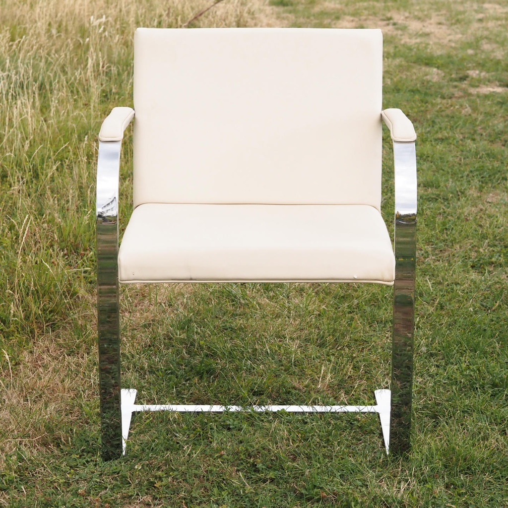 Cantilever armchair attributed to Ludwig Mies van der Rohe & Lilly Reich - Cream