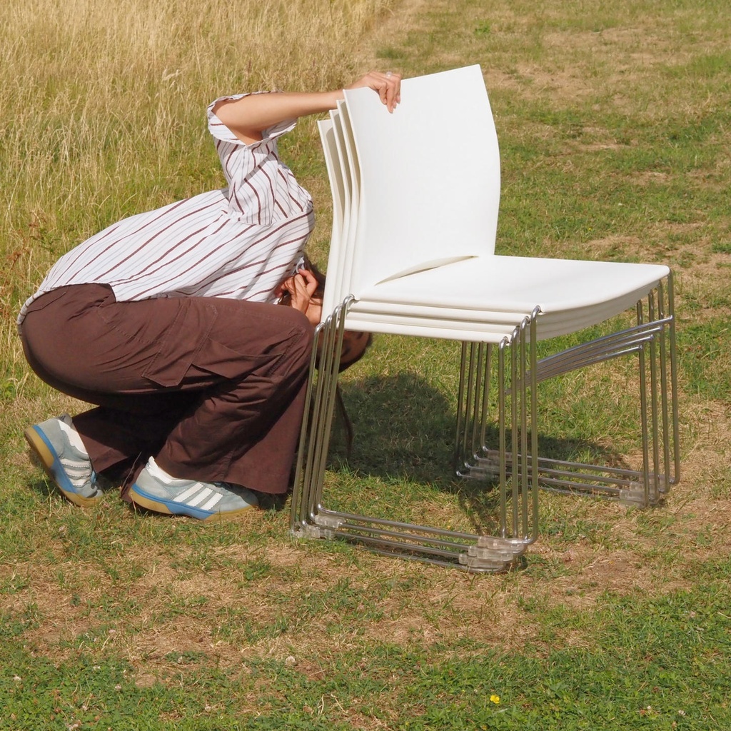 Stackable chair by Bedimo