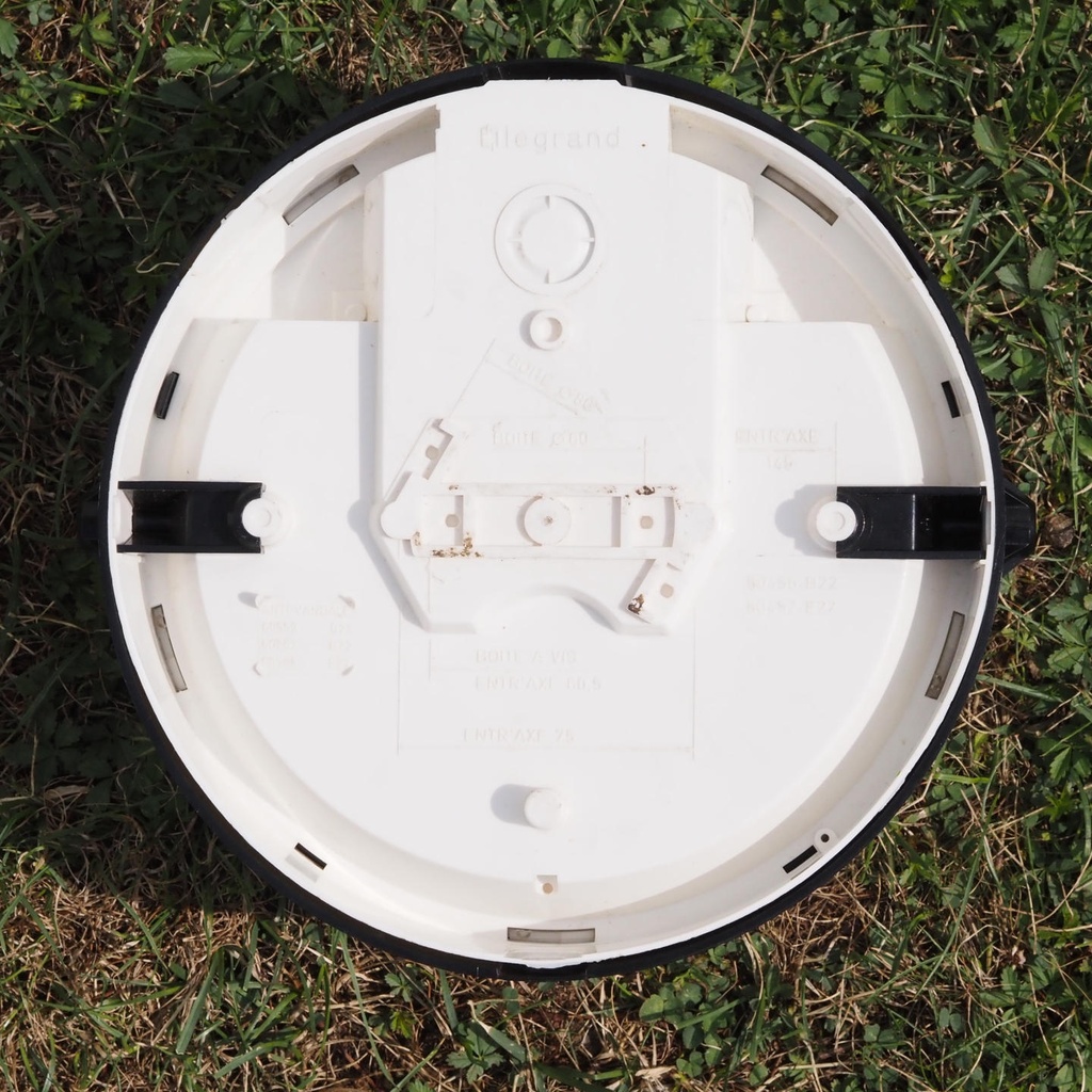 Wall/Ceiling light by Legrand in polycarbonate with porcelain socket (E27) - Black