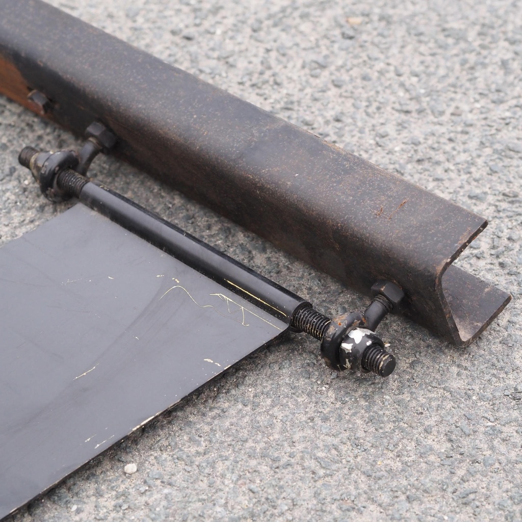 Structural ceiling profile in steel by Christophe Gevers from the Générale de Banque