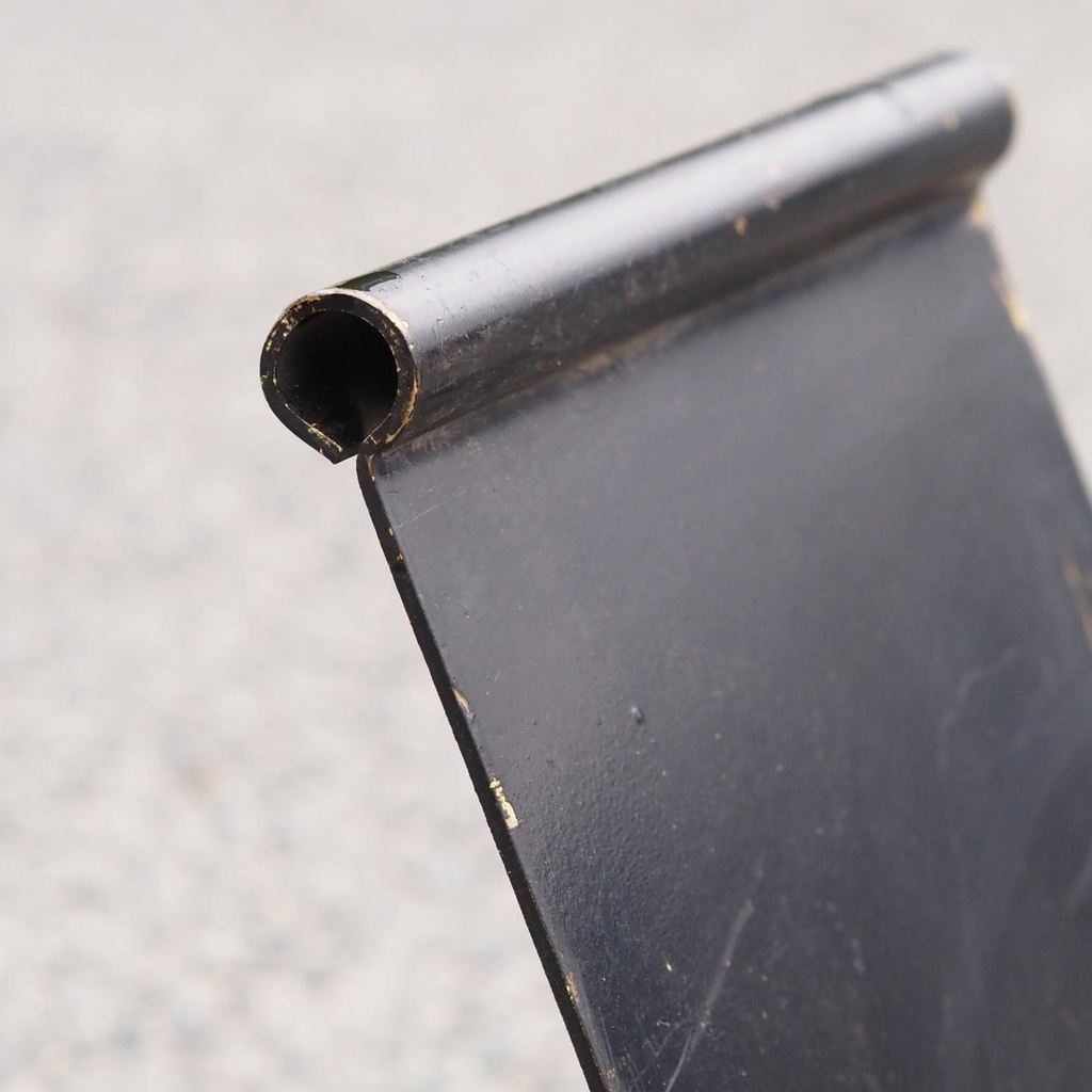 Structural ceiling profile in steel by Christophe Gevers from the Générale de Banque