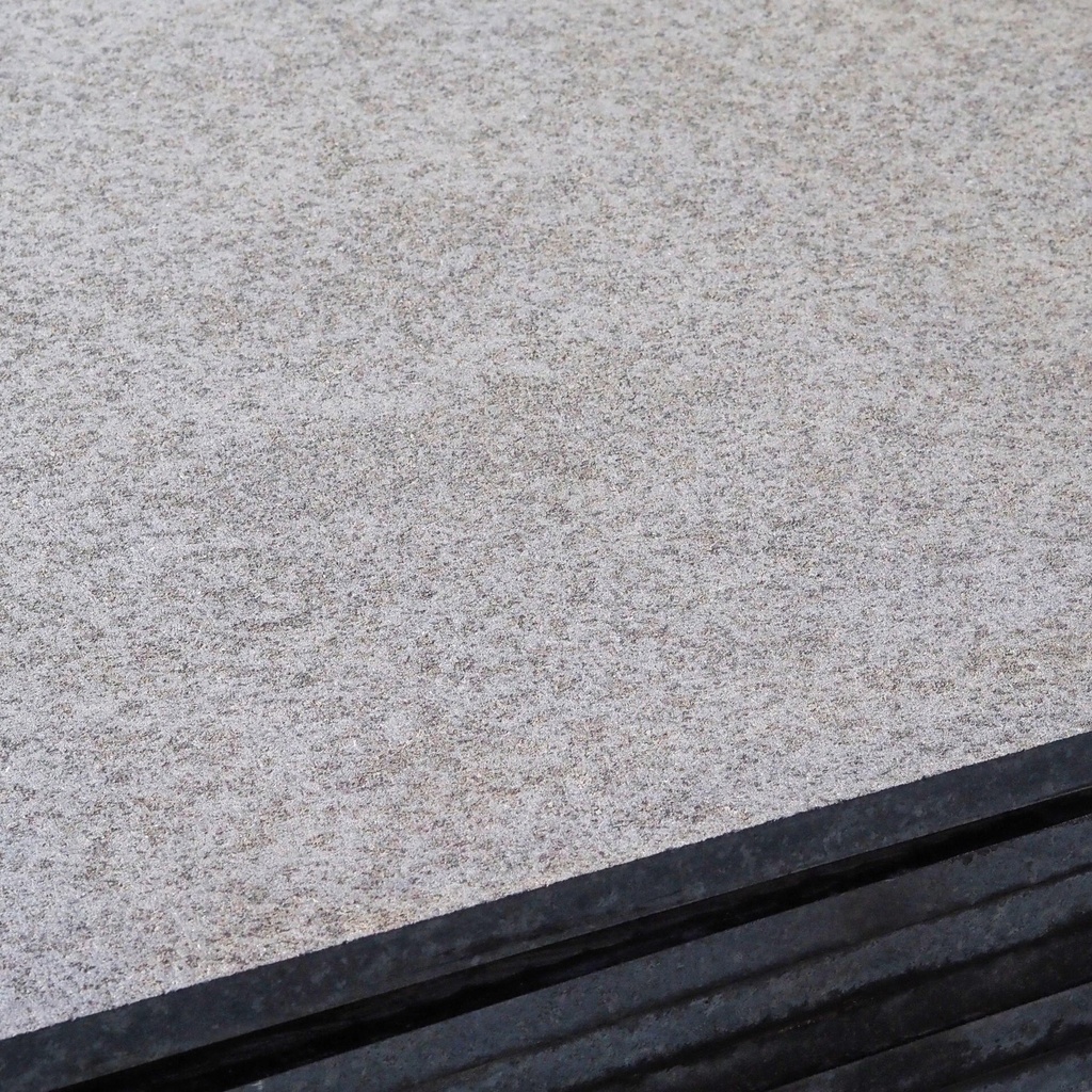 Black granite slabs from the Gare Montparnasse (115 x 115 cm)