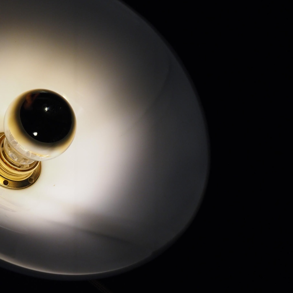 Hanging light 'Nicolo' in opaline glass - White