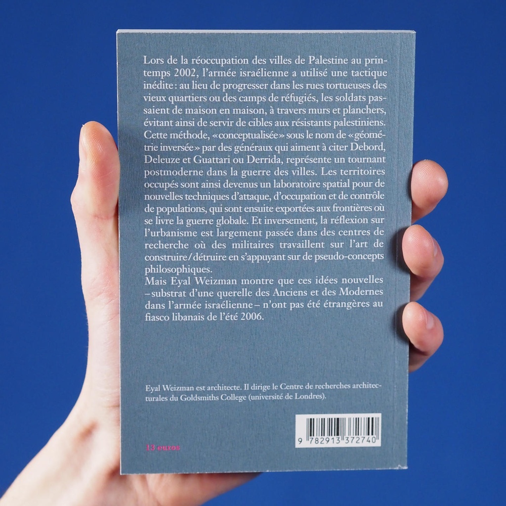 Book 'À travers les murs' by Eyal Weizman