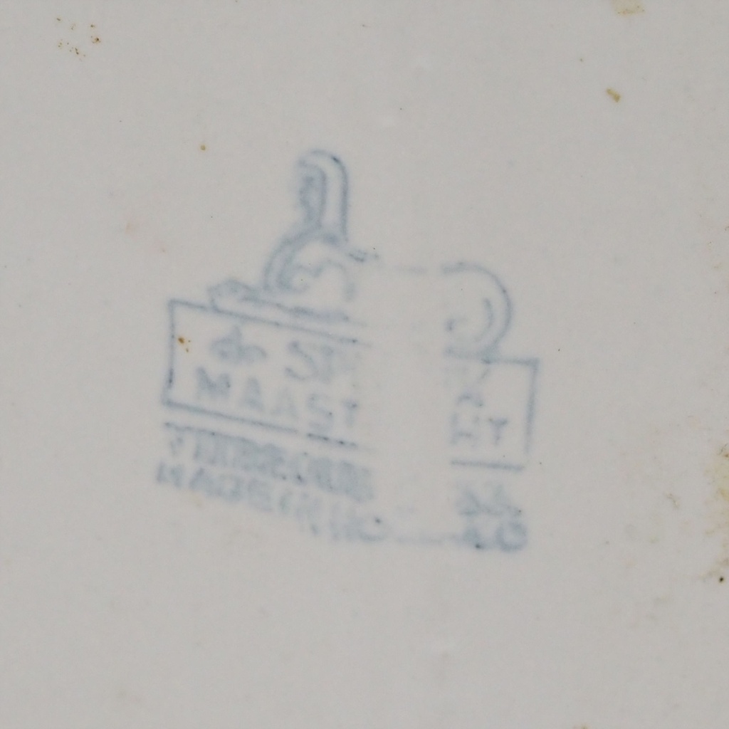 Double pedestal bathroom sink by de Sphinx