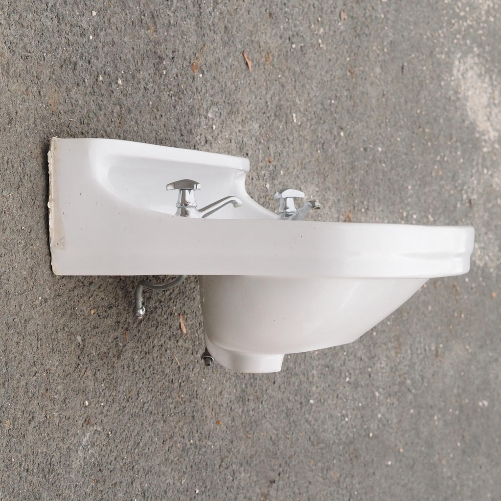 Bathroom sink with shelf in glazed ceramic by Sphinx