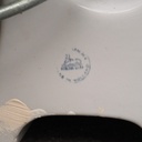 Bathroom sink with shelf in glazed ceramic by Sphinx