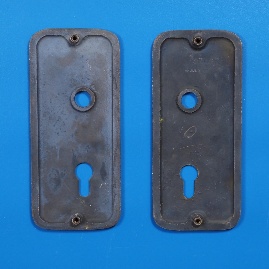 Single handle plate with keyhole in sand-cast bronze by Jules Wabbes from the Générale de Banque (Right or Left)