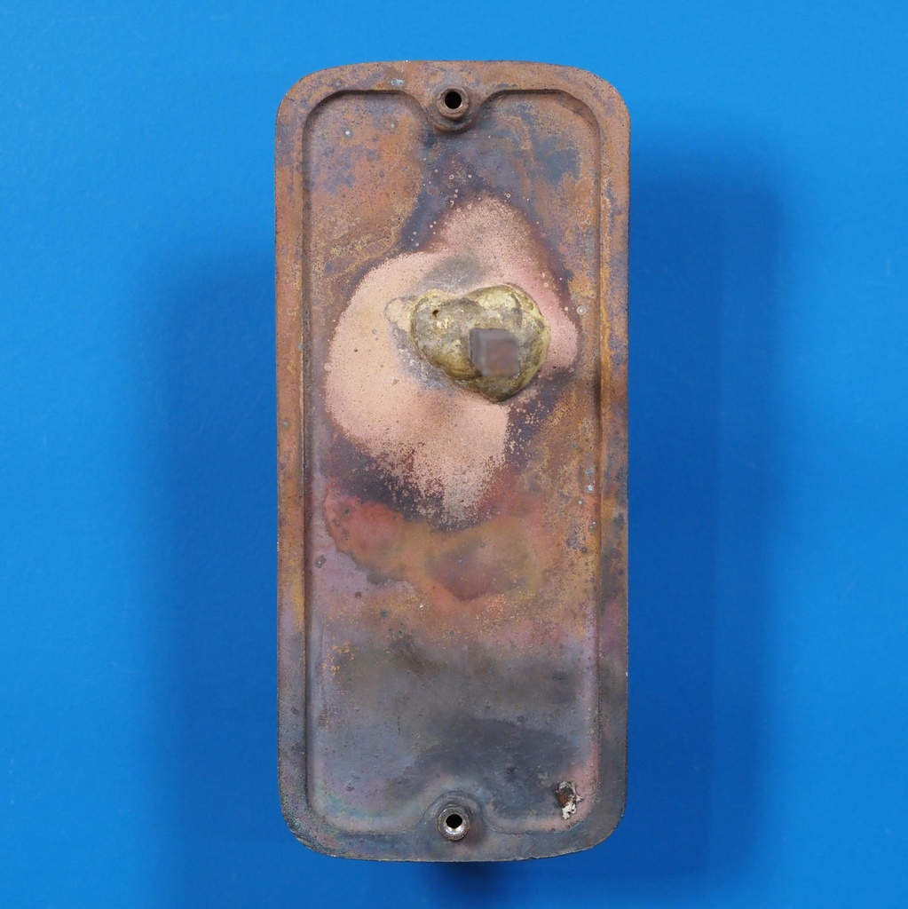 Single door pull handle in sand-cast bronze by Jules Wabbes from the Générale de Banque - Fixed (Right)