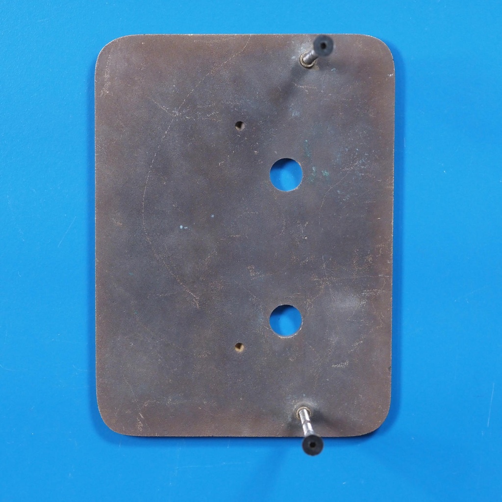 Single handle plate with keyhole in sand-cast bronze by Jules Wabbes from the Générale de Banque (Right)