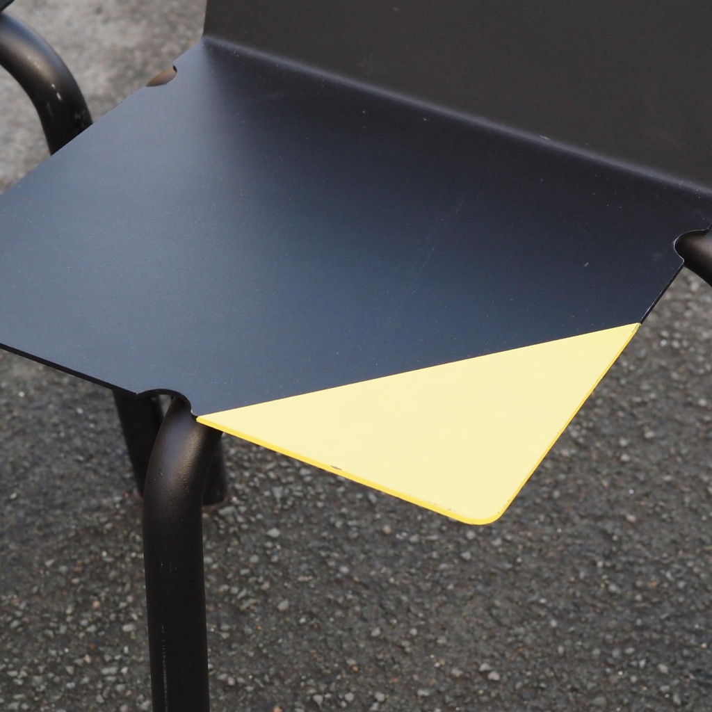 Black stackable chair by Pierre-Emmanuel Vandeputte - Low backrest (with various coloured corners)