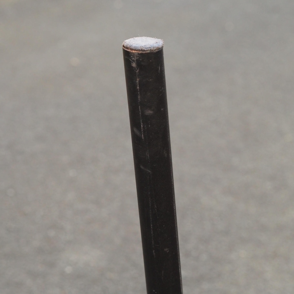 Black stackable chair by Pierre-Emmanuel Vandeputte - Low backrest (with various coloured corners)