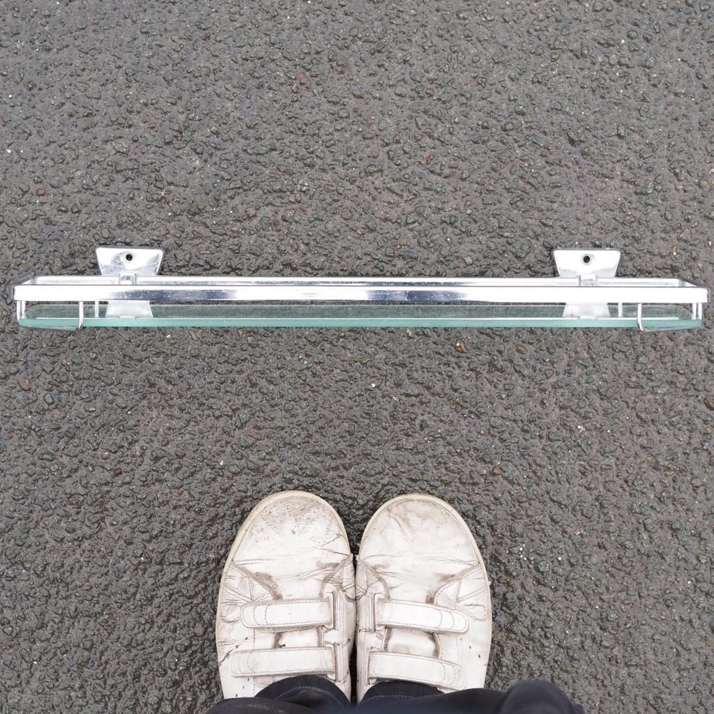 Bathroom shelf in chromed steel and clear tempered glass by Geesa