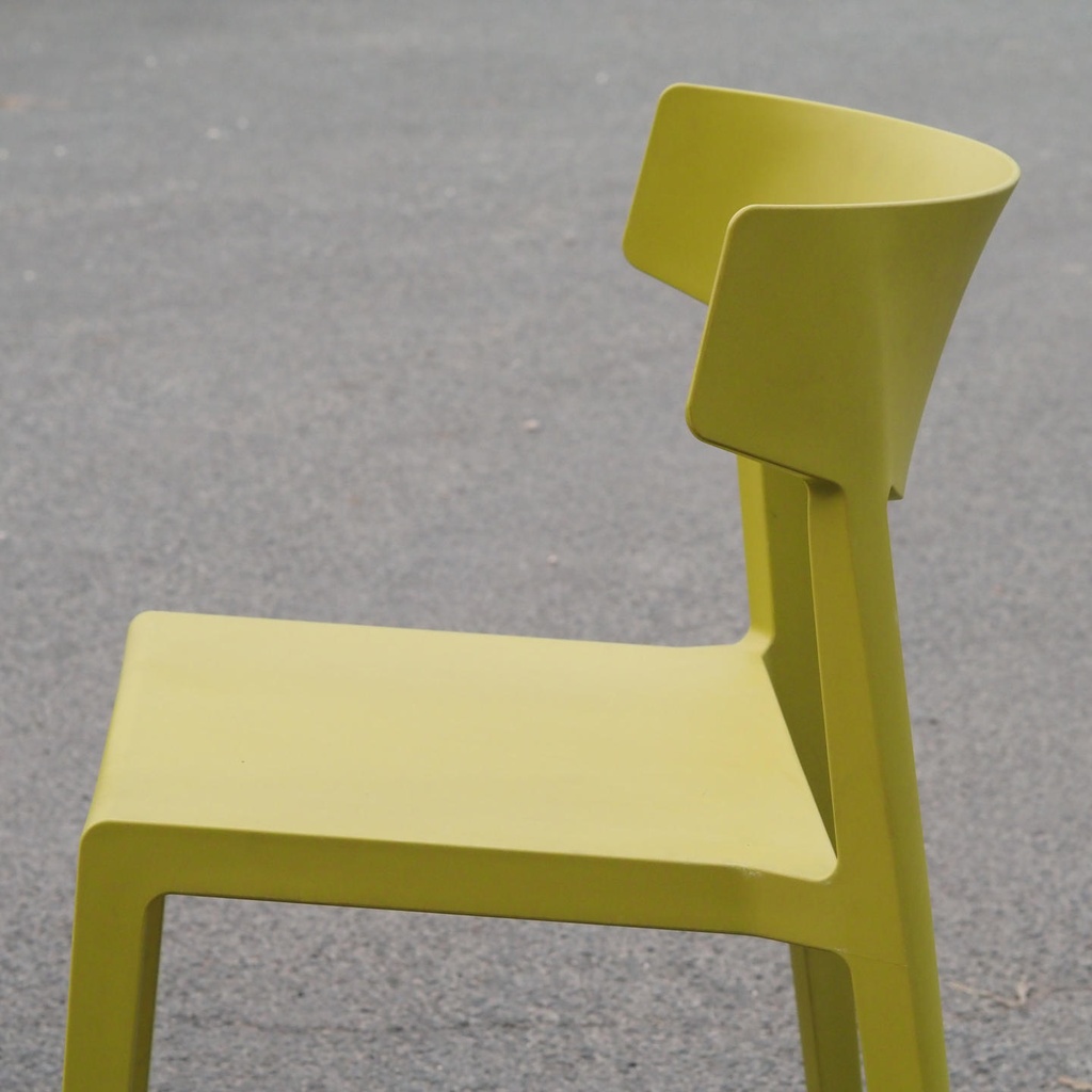 Stackable chair 'Wing' by Ramos & Bassols for Actiu