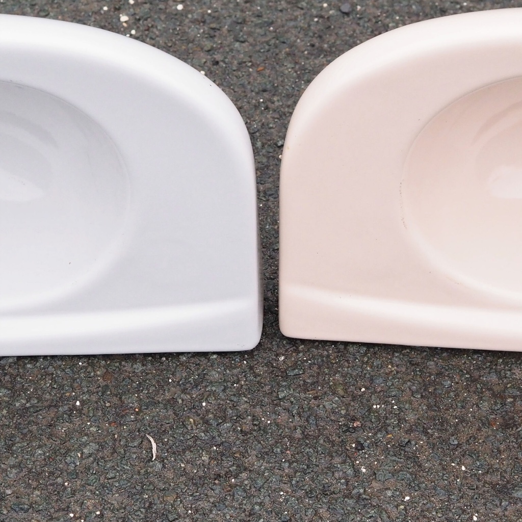 Bathroom sink in glazed porcelain by Villeroy & Boch