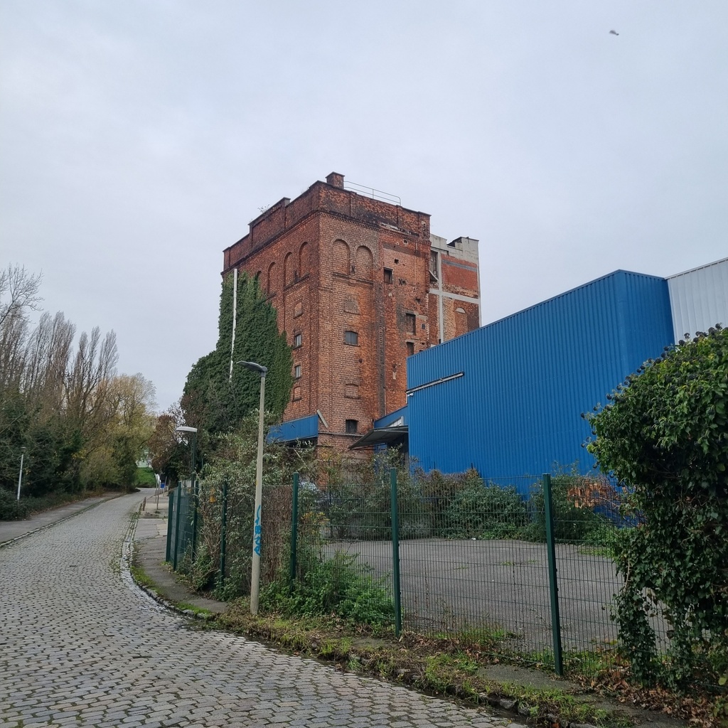 Wooden crate 'Meudon' from the Brasseries de la Marine (ca. 1960)