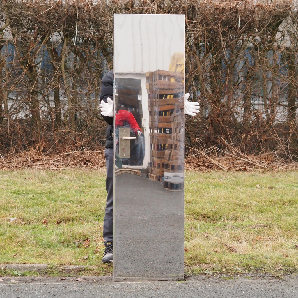 Door in stainless steel by Jules Wabbes (H. 189 x 52,8 cm) - Right