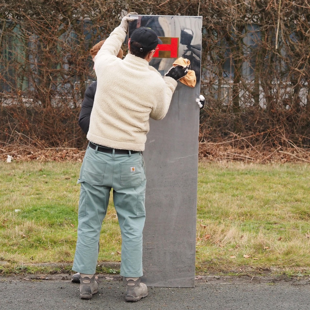 Service door in stainless steel with handle by Jules Wabbes (H. 198 x 53 cm) - Left