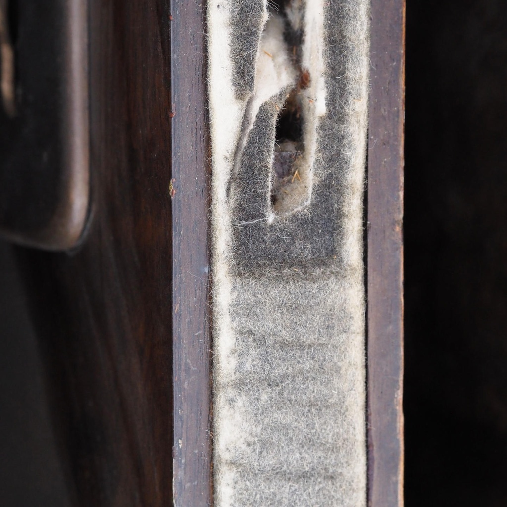 Door in veneered wood with bronze door handles by Jules Wabbes (H. 252,2 x 101 cm)