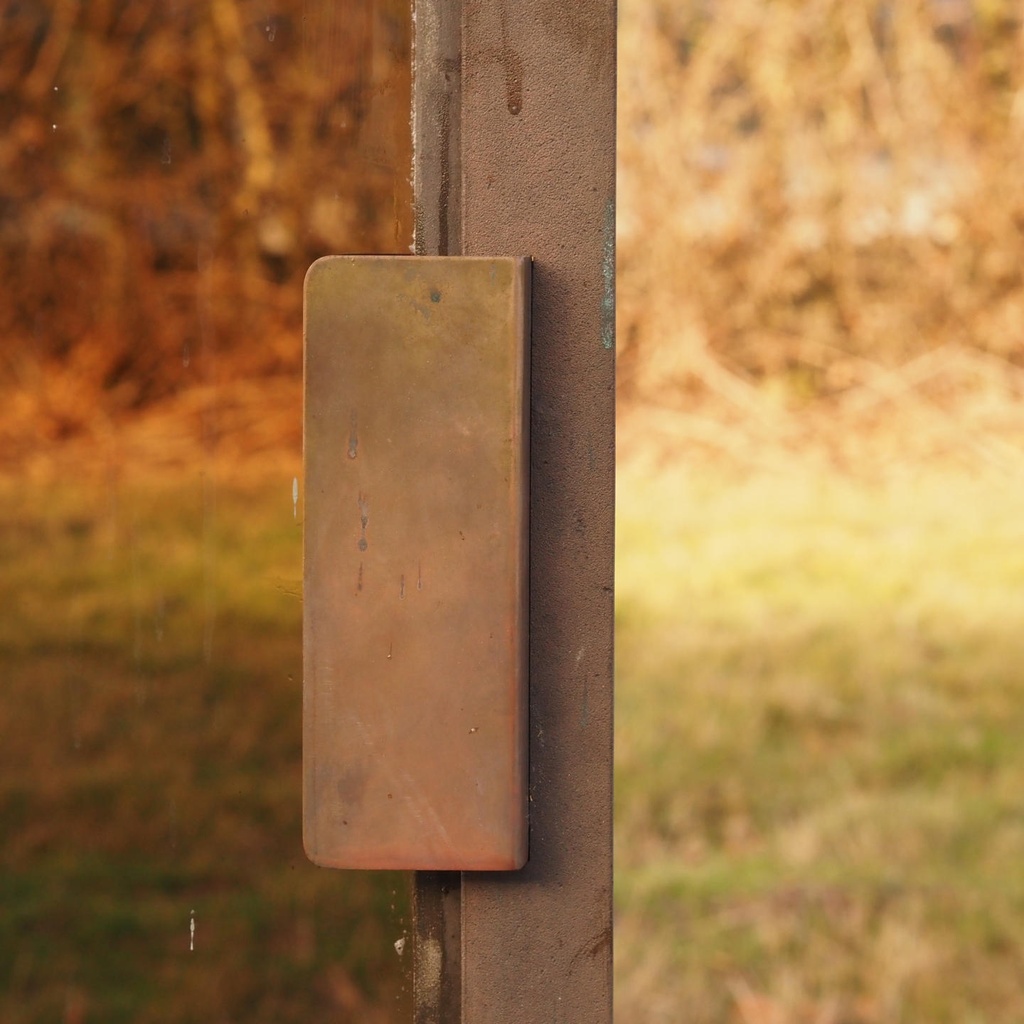Door in bronze and smoked glass from the Générale de Banque (H. 230,3 x 46,2 cm) - Left or Right