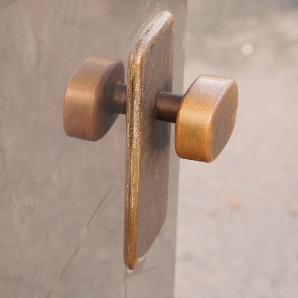 Door in stainless steel with bronze door handles by Jules Wabbes (H. 198,5 x 79 cm) - Left