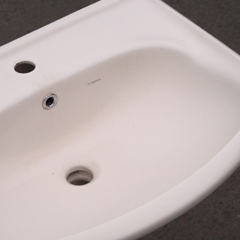 Green pedestal bathroom sink