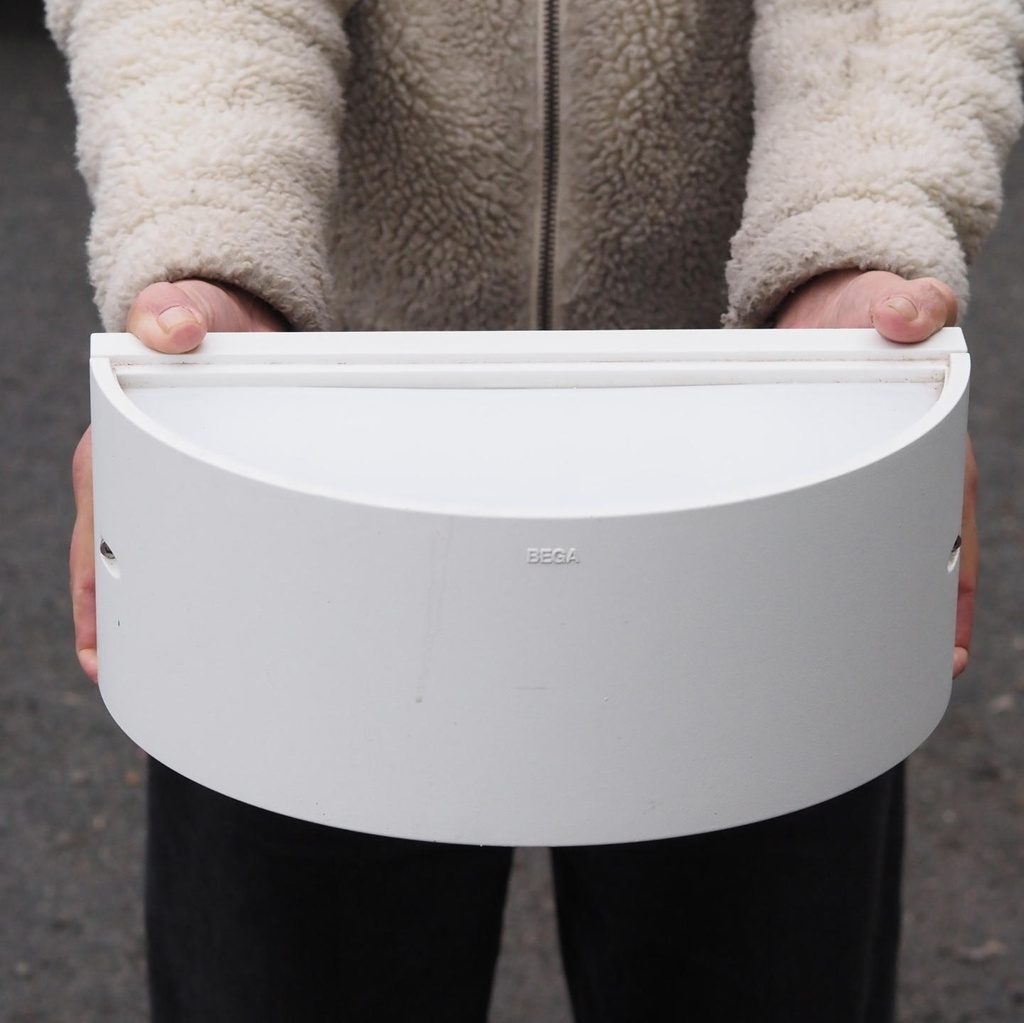 Wall light '3231' in opaline glass and die cast aluminium by Bega (35 cm)