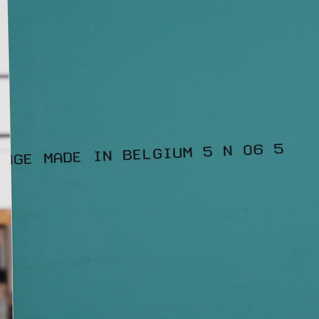 Bevelled mirror with silvered bronze finish by AGC Glass (60,6 x 269 cm)