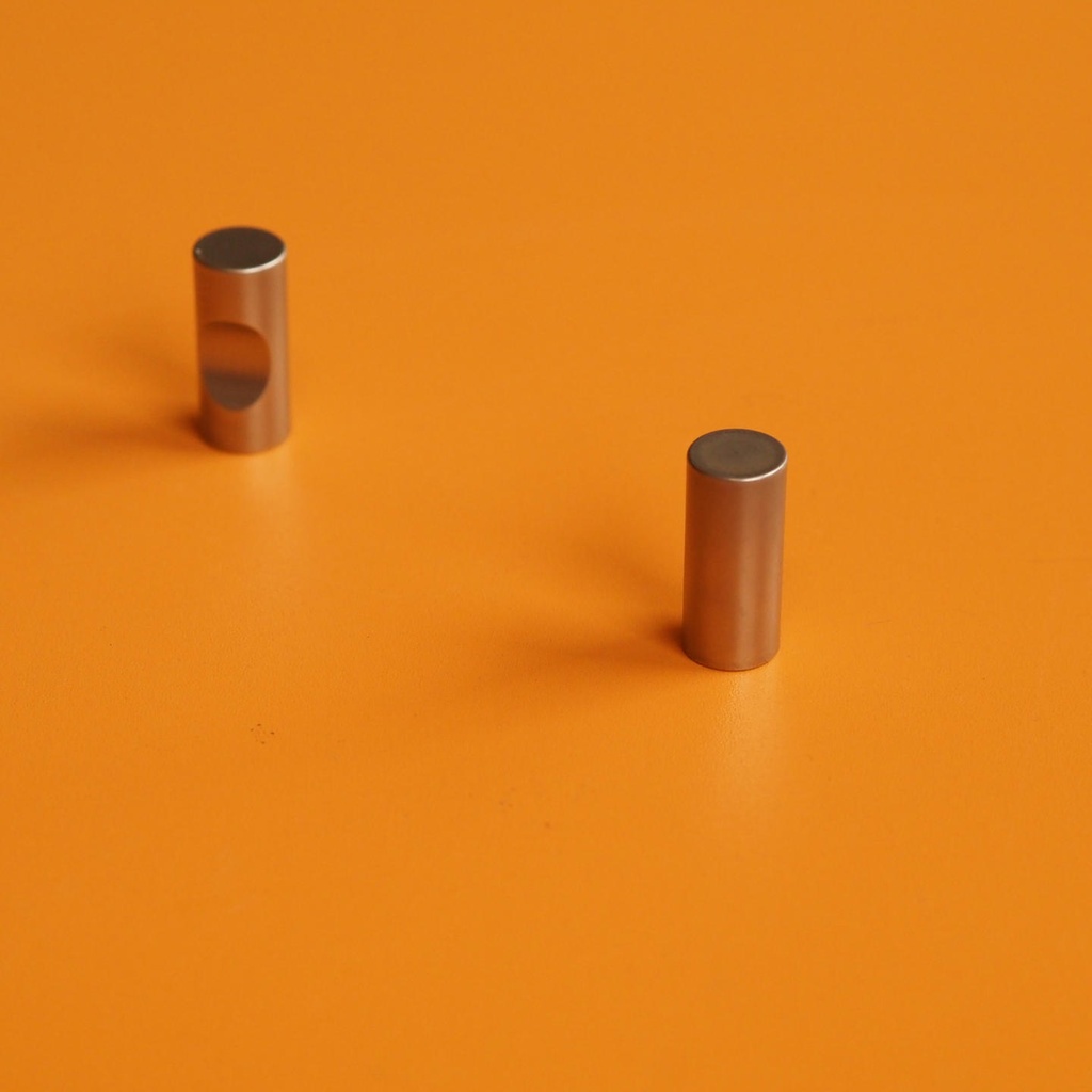 Cabinet knob in stainless steel (3 pcs)