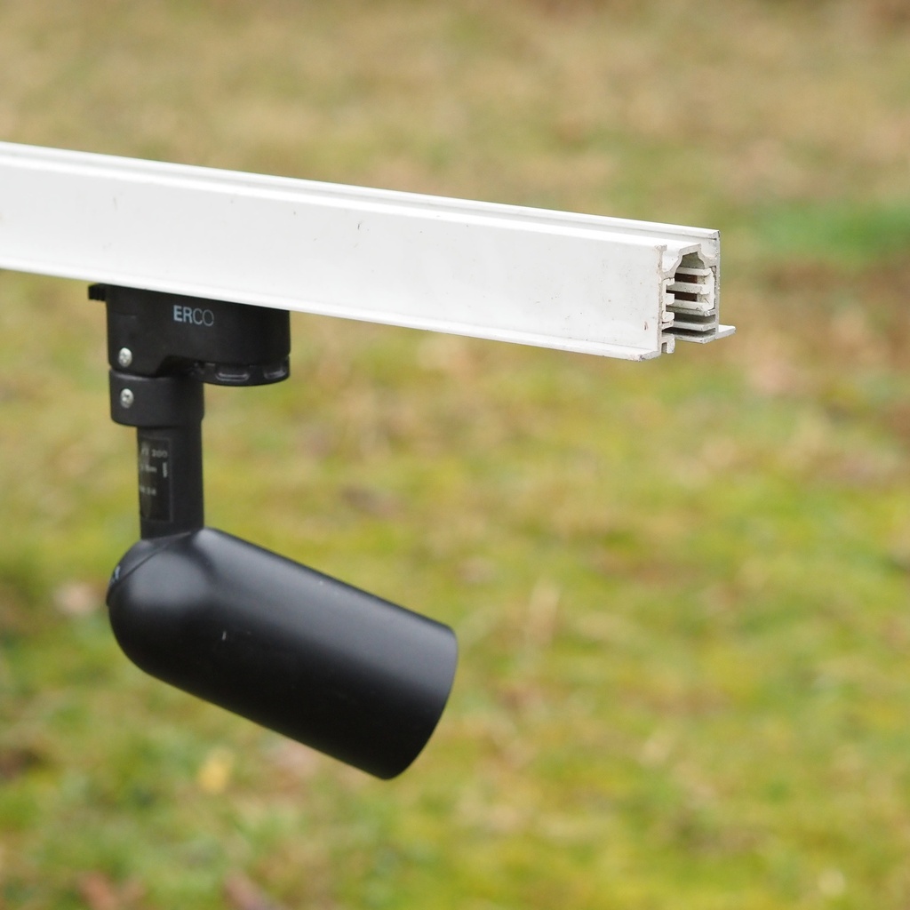 ERCO recessed flanged 3-phase track (used) - (300 cm)