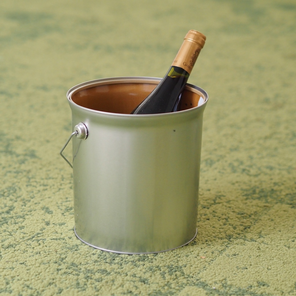 Paint can in tinplate with lid