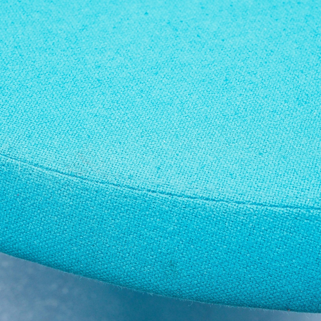 Lounge armchair 'Swan' by Arne Jacobsen for Fritz Hansen -