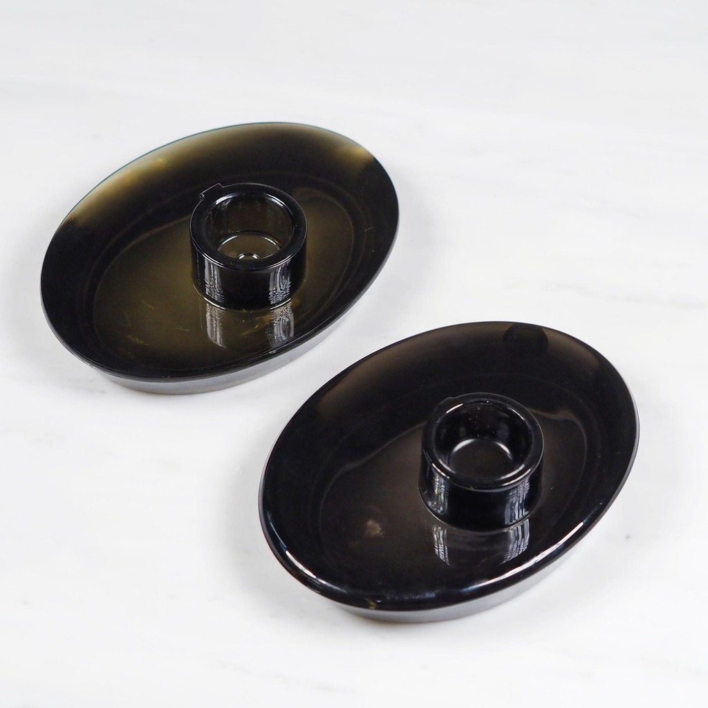 Soap holder in glazed porcelain