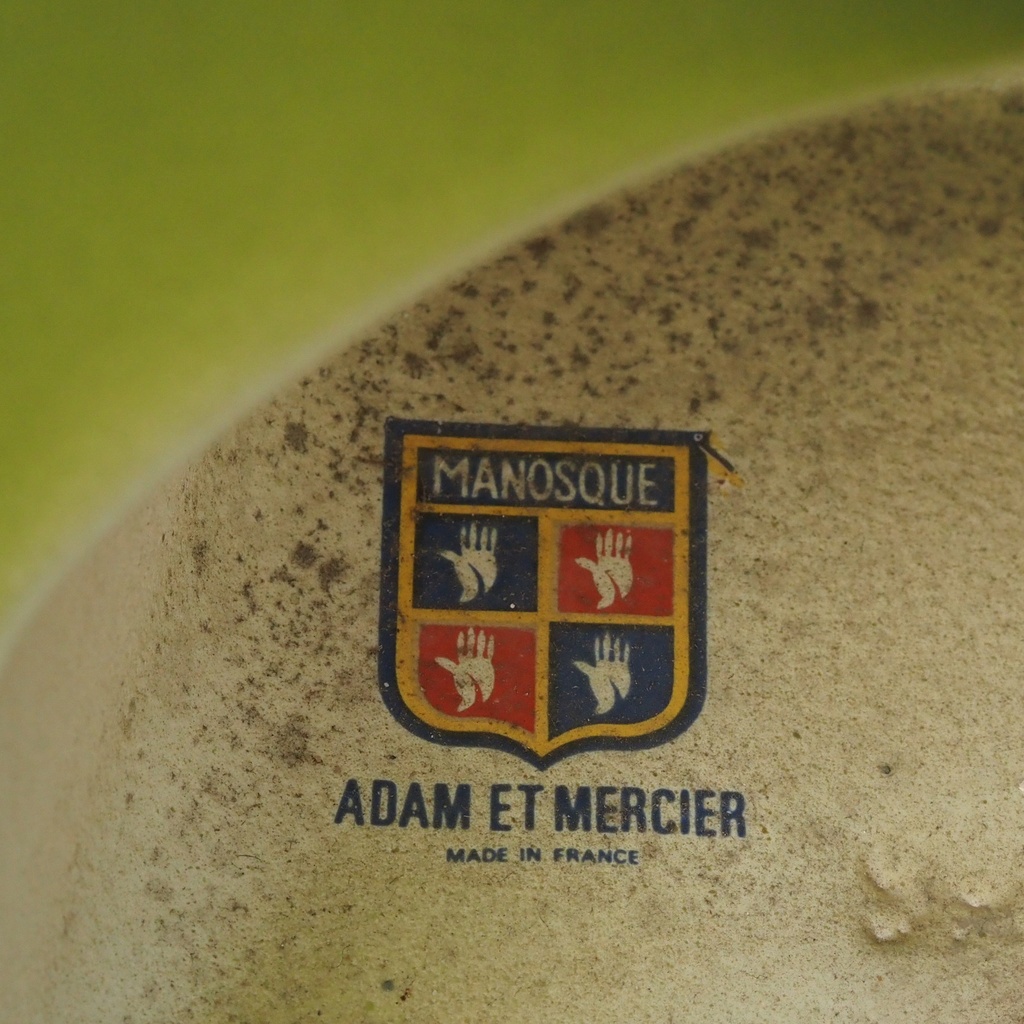 Bathroom sink in ceramic by Adam et Mercier